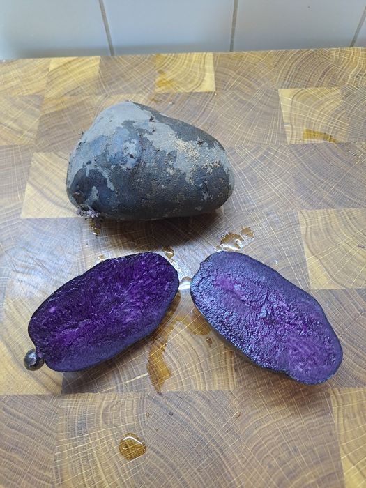 Продам  картоплю сорту Солоха з доставкою по Києву ( правий б