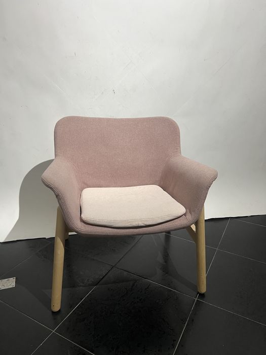 Cadeirao rosa ikea