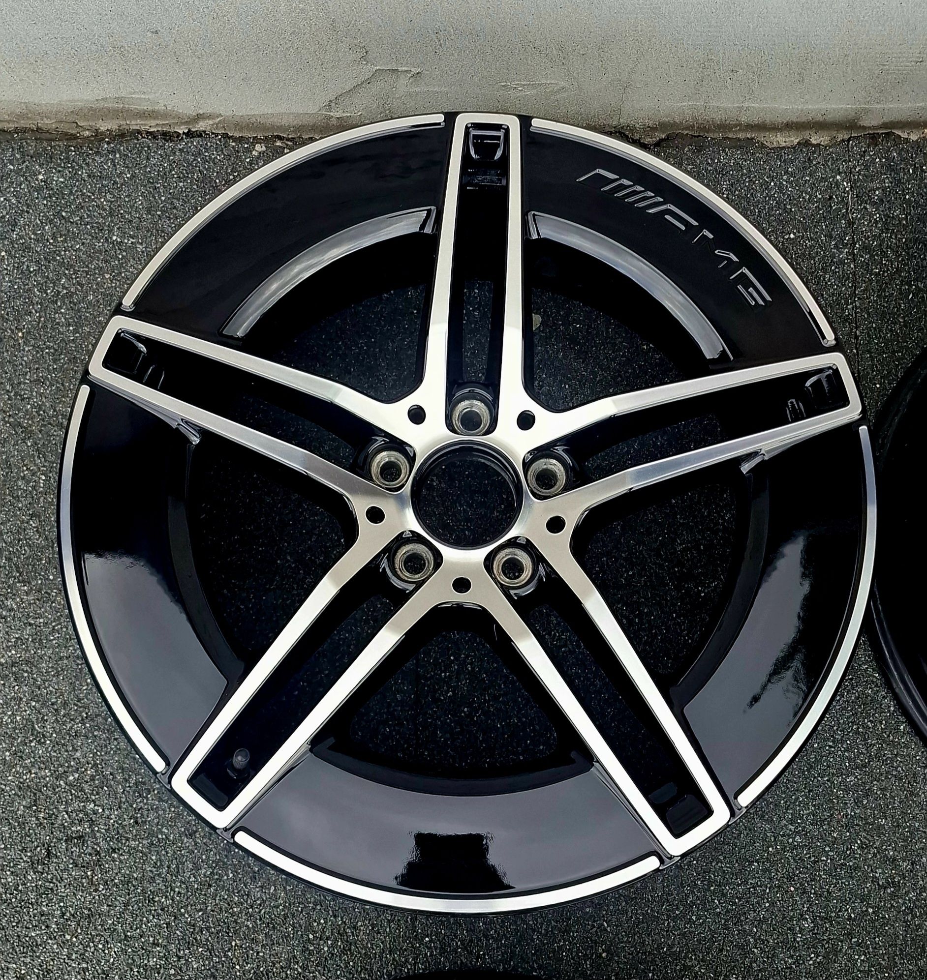 Alufelgi 19" Mercedes E-klasa W214 S214 Amg Demo Czujniki Powietrza