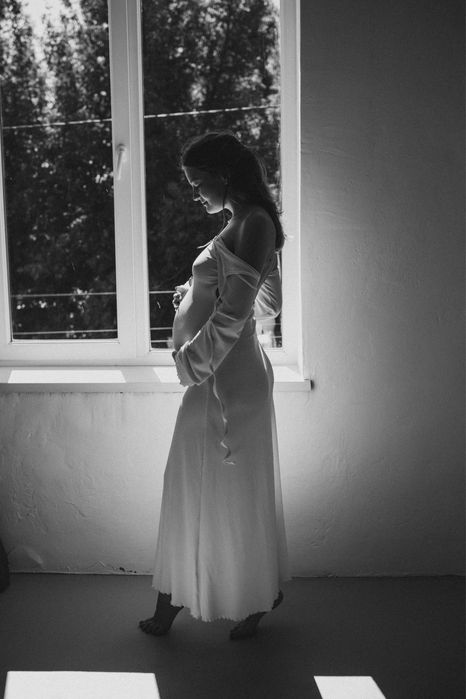 Біла довга сукня, відкрита спина, для вагітних/іотосесії