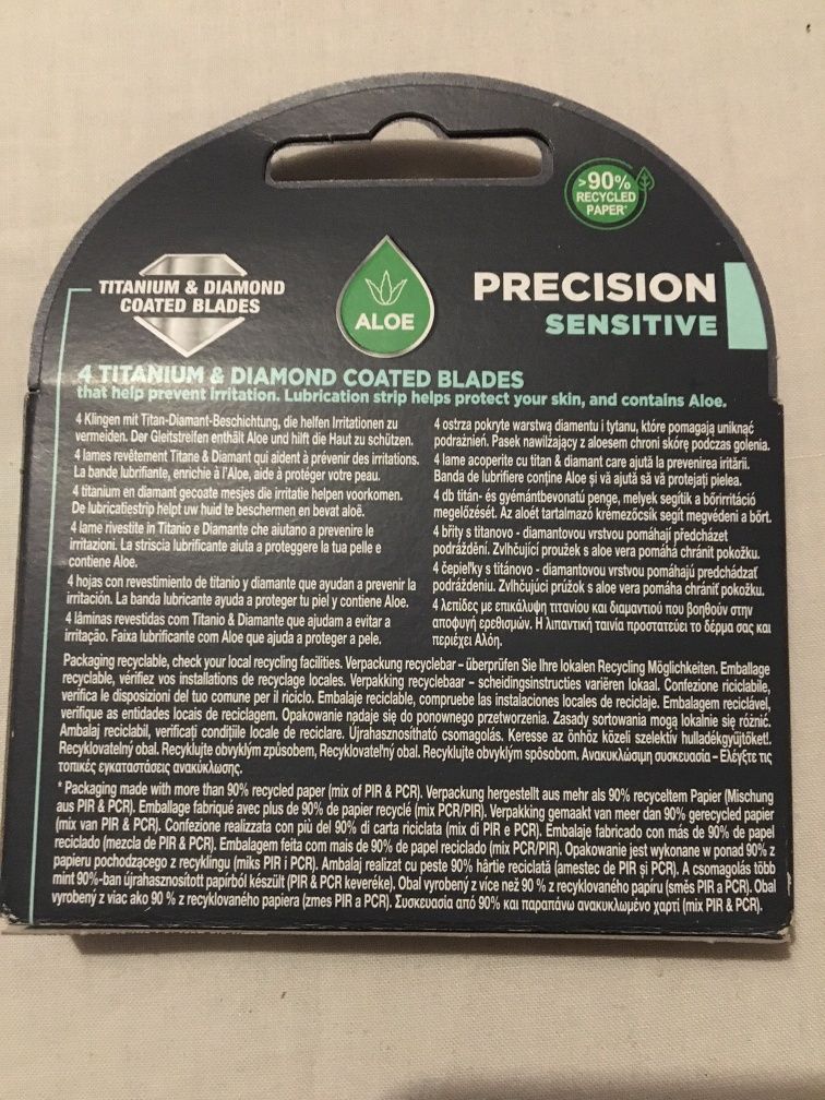 Wilkinson Quattro Essential Sensitive