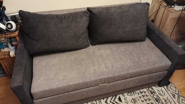 Sofa niewiele użytkowana w b.dobrym stanie szer.160 cm