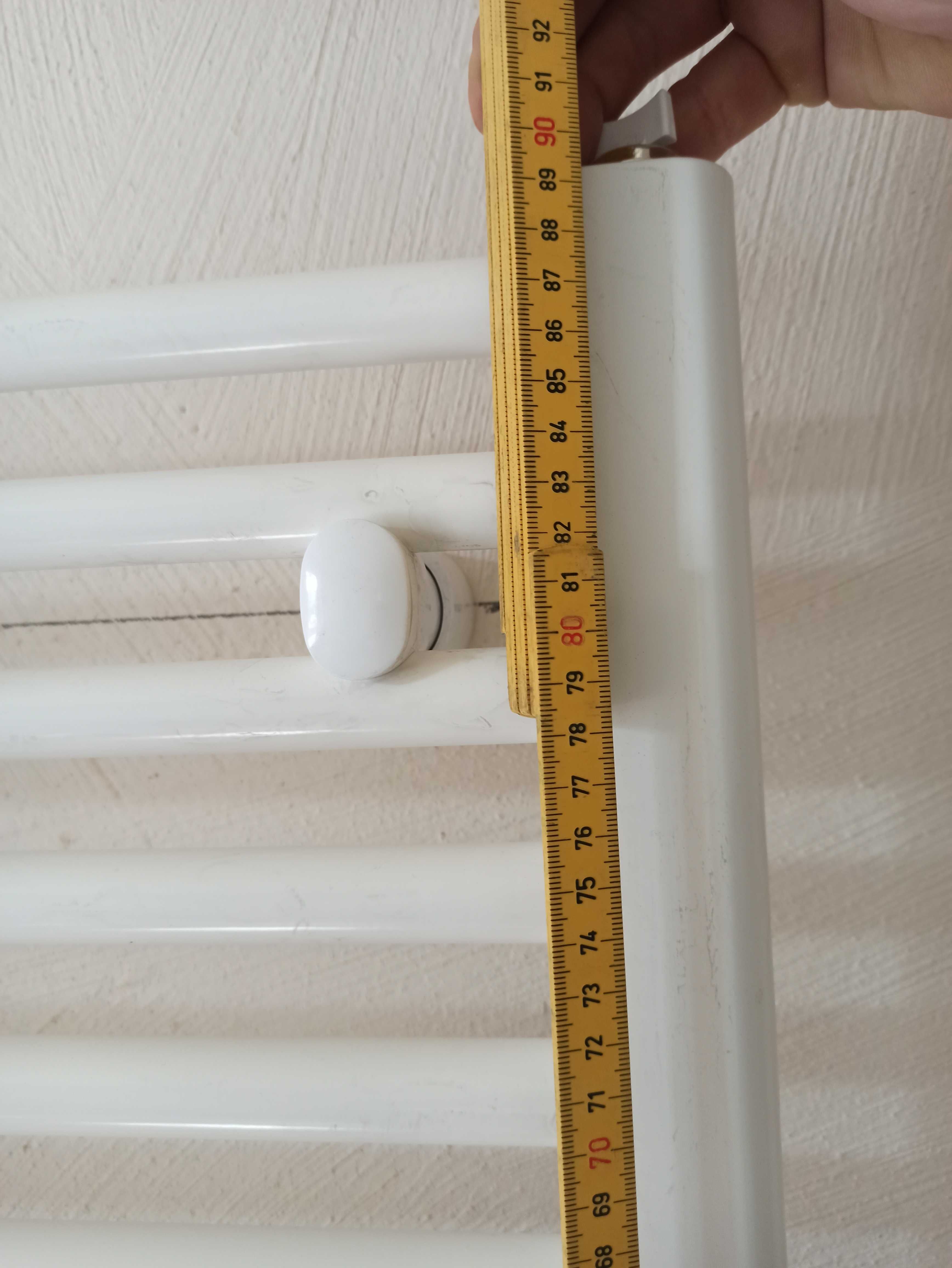 Nowy grzejnik łazienkowy rurkowy 89x50 cm termostat