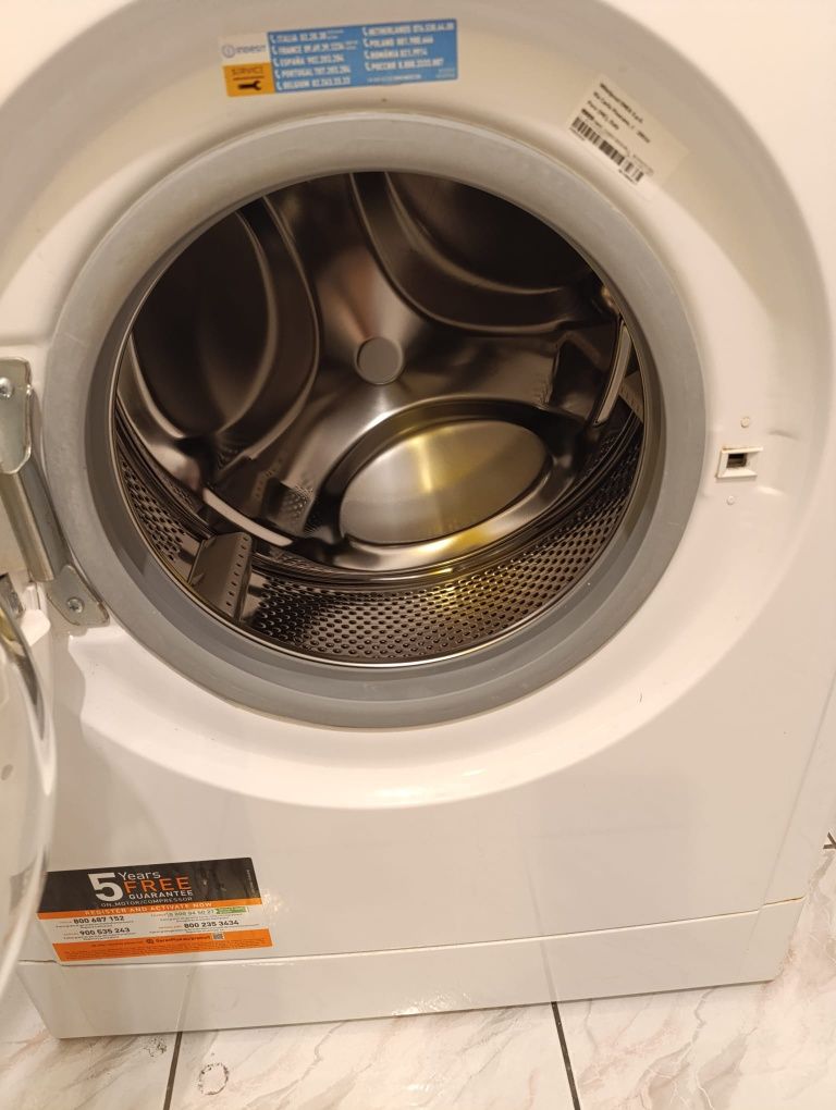 Sprzedam pralkę Indesit, stan idealny