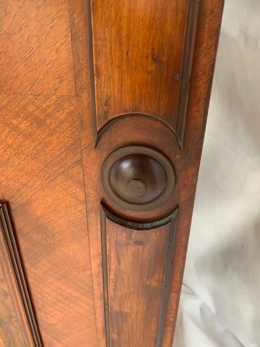 Kredens - Wtryna orzechowa z XIX wieku