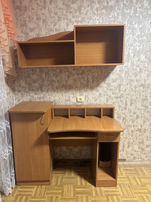 Письмовий стіл