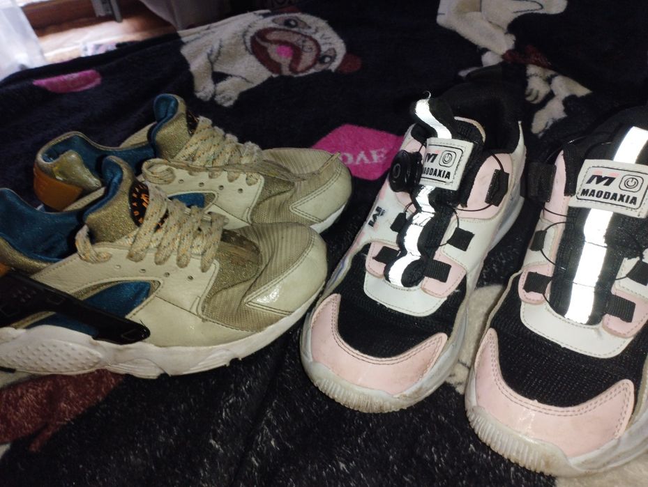 Дівчинка 35 р. Кросівки стан хороший