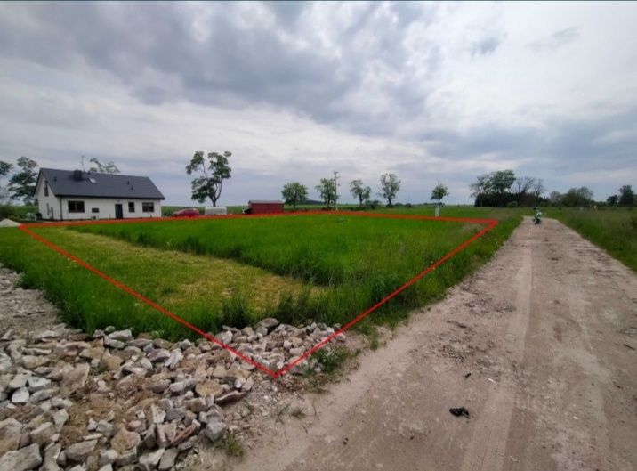 Działka budowlana 1003m kw z Warunkami Zabudowy Bobolin