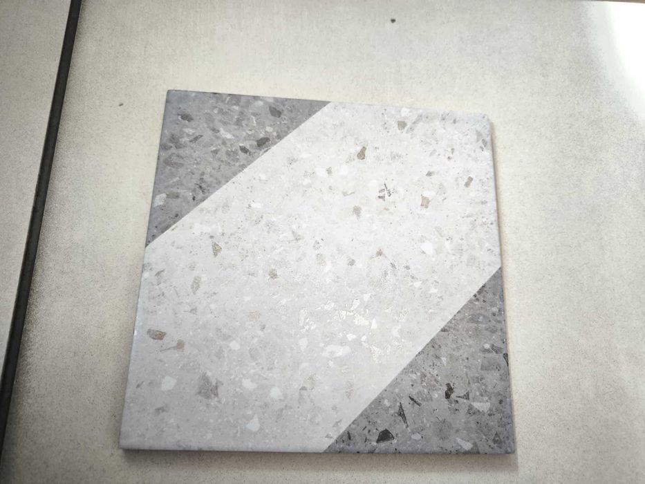 Promocja Piękne płytki WOW Color Decor Grey 18,5x18,5cm