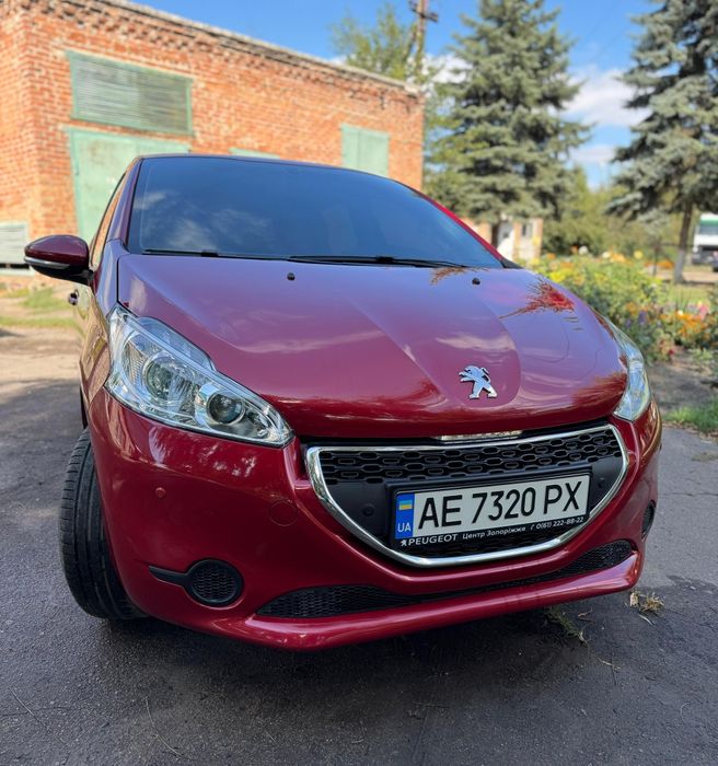 Продам Peugeot 208 2014р