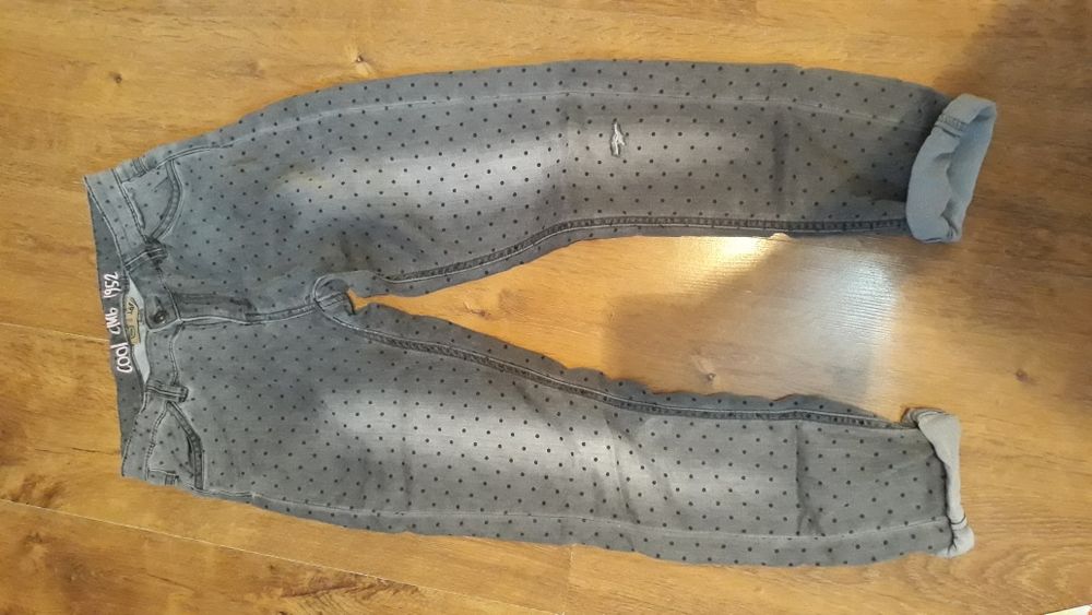 2 pary jeansow za 8 zl 146 / 152 cm