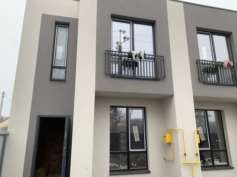 Продаж 2 поверхового таунхауса, 73 кв. м, 2 кімнати, на вул. Мирна
