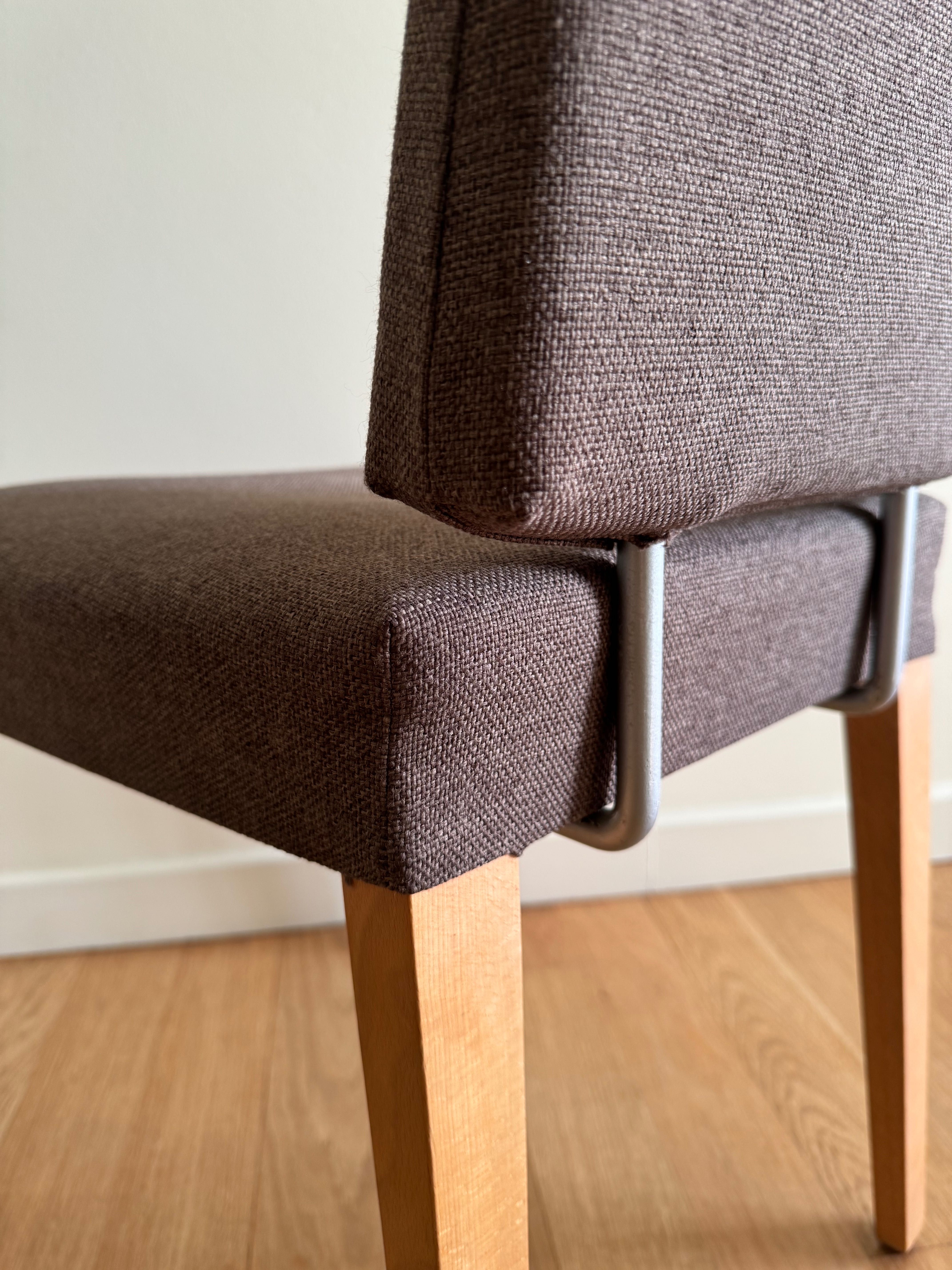 Conjunto de 4 cadeiras de sala de jantar estofadas – Excelente estado