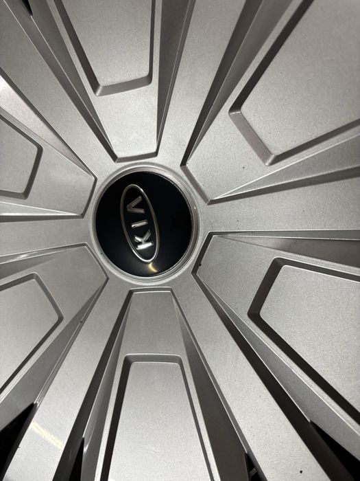 Piękne kołpaki Kia 17”