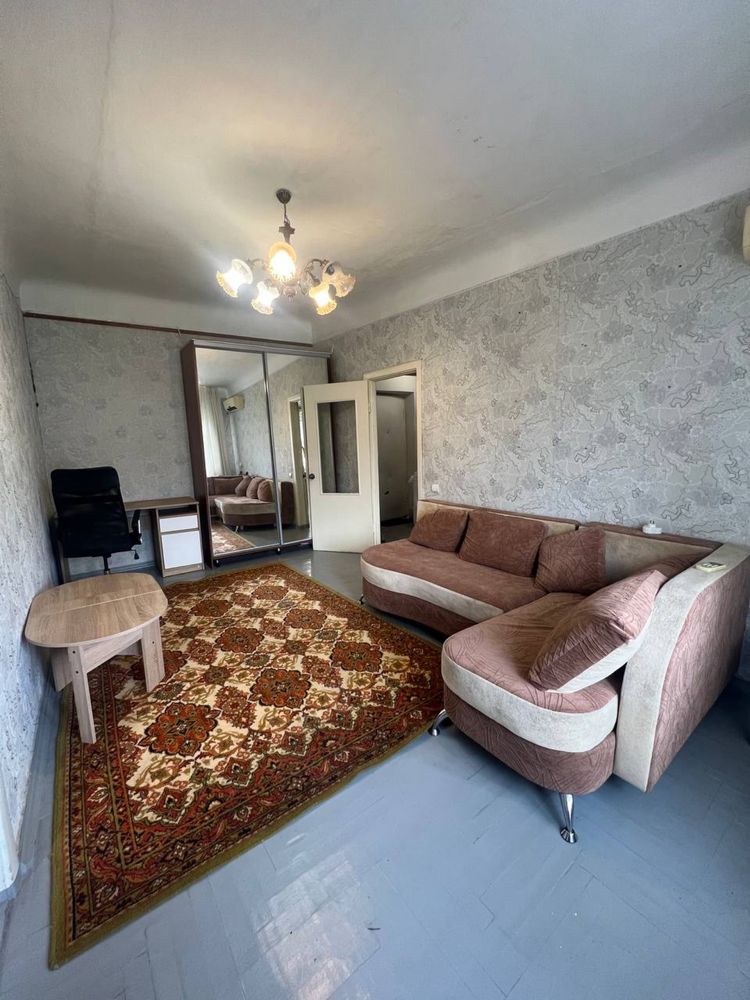 Продам 2-комн. квартиру на пр. Соборном