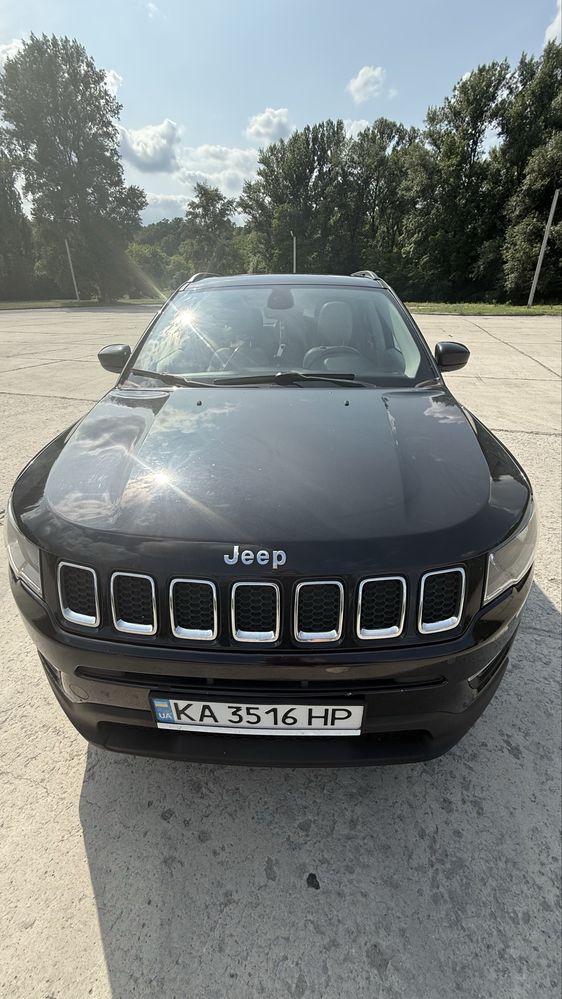 Продам своє  авто джип компас 2017 рік