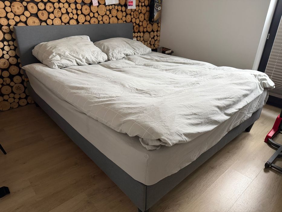 Łóżko Ikea z materacem 160/200