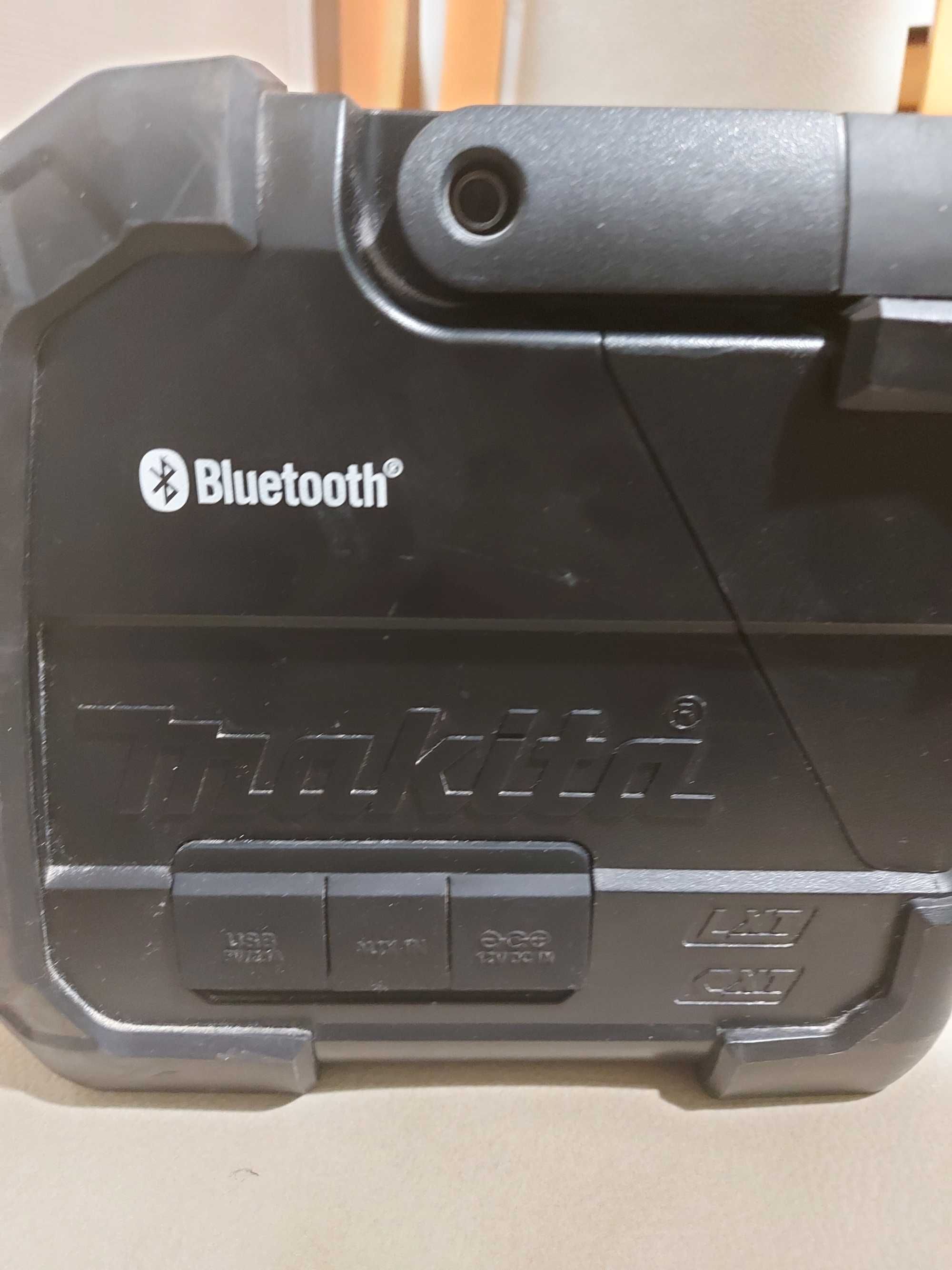 Głośnik bezprzewodowy Makita DMR200 bluetooh plus bateria 3.OAH 18 V