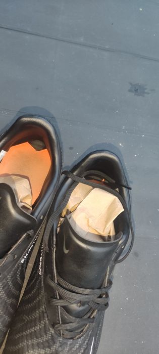 Używane korki Nike Phantom Gx Academy Fg roz. 44 pobranie