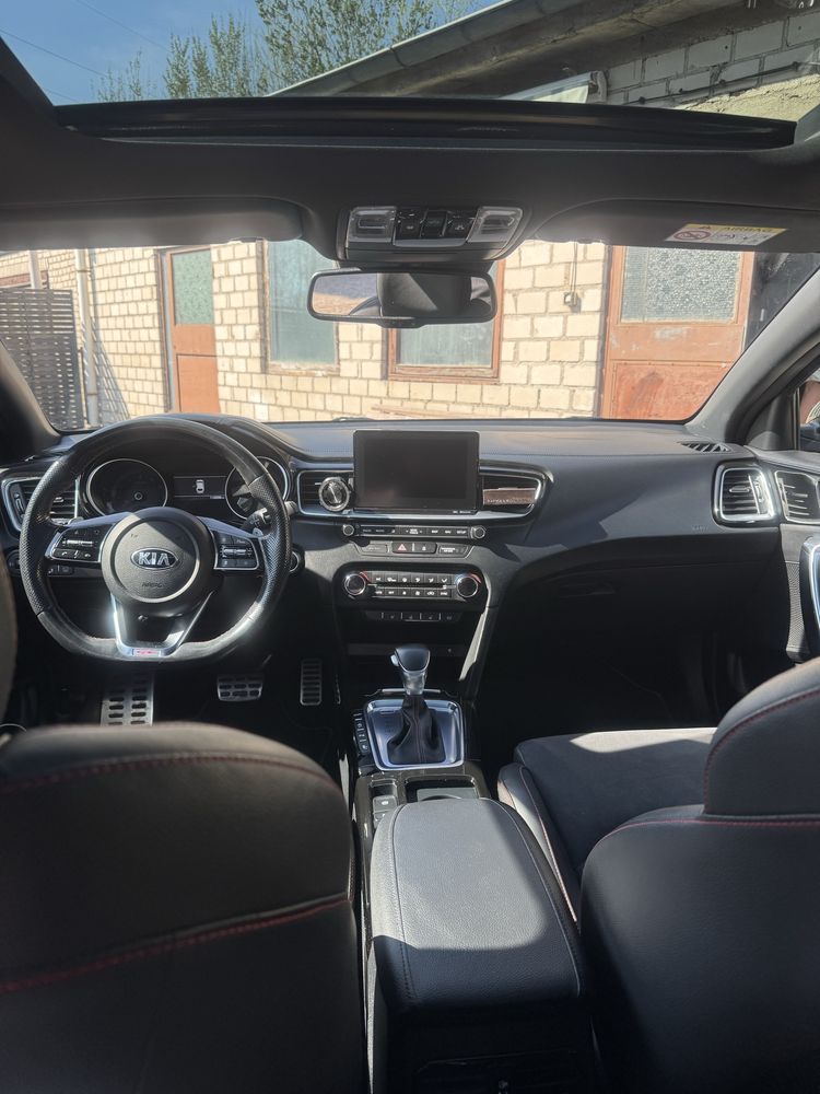 Kia Proceed GT 1.6t 204km