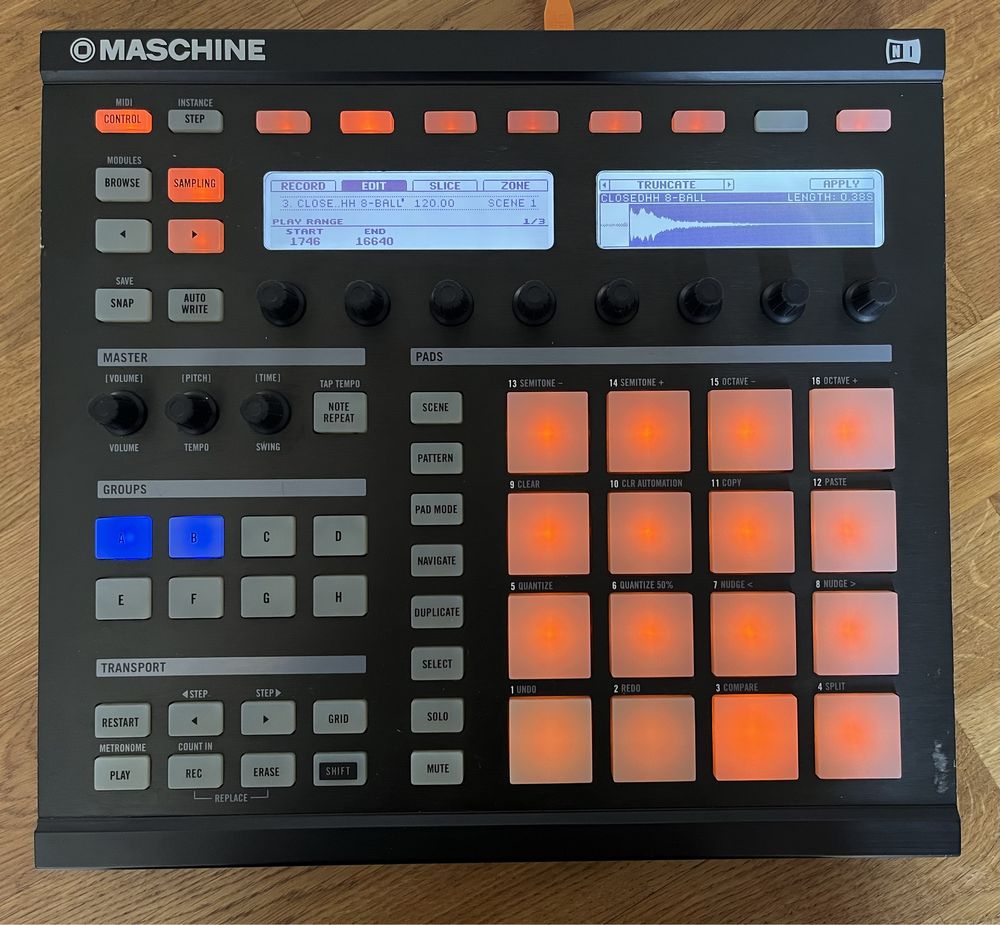 Native Instruments Maschine mk1 + najnowsze oprogramowanie + case