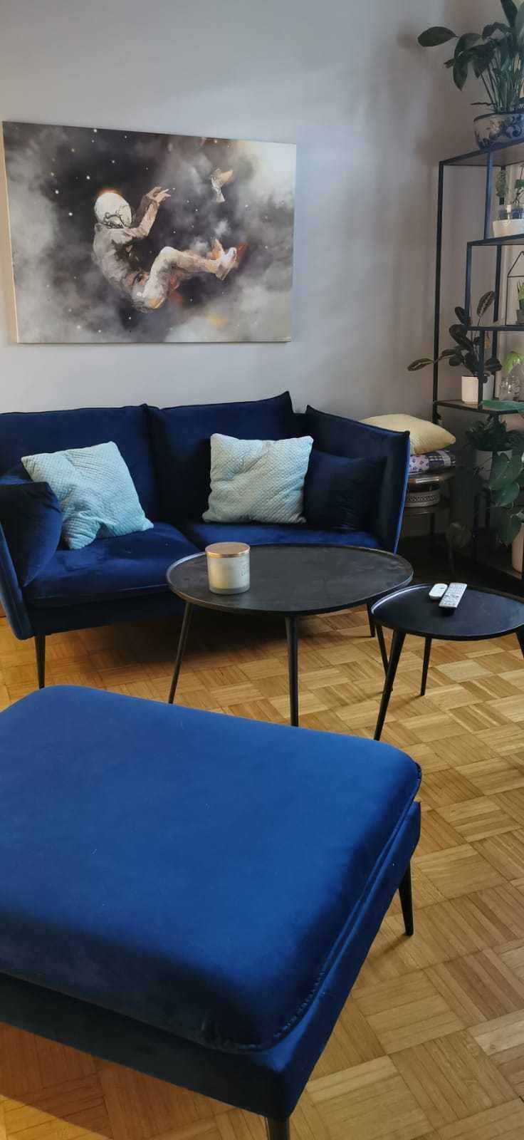 Agate
Sofa 2 osobowa welurowa i podnóżek do kompletu/Jak nowe!