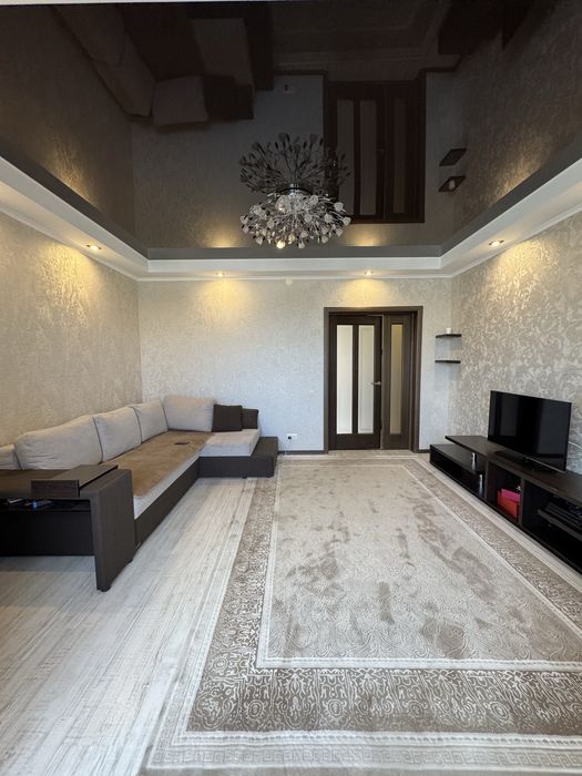 Квартира з панорамою на Вовчинецькі гори та приватний сектор