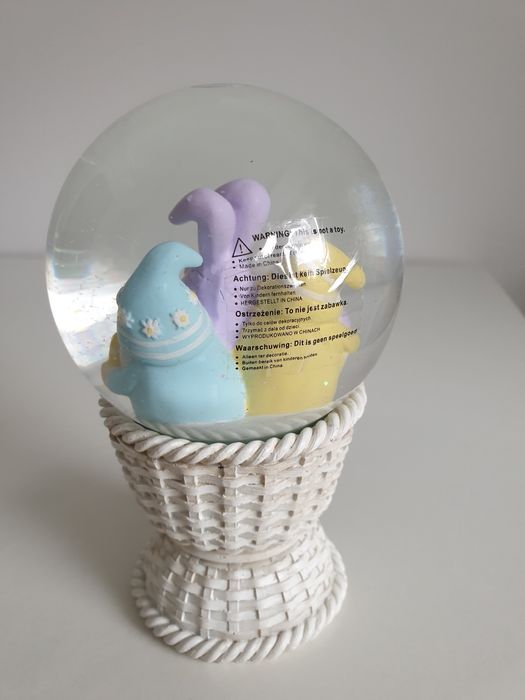 Dekoracja wielkanocna na Wielkanoc  Kula z brokatem króliczki