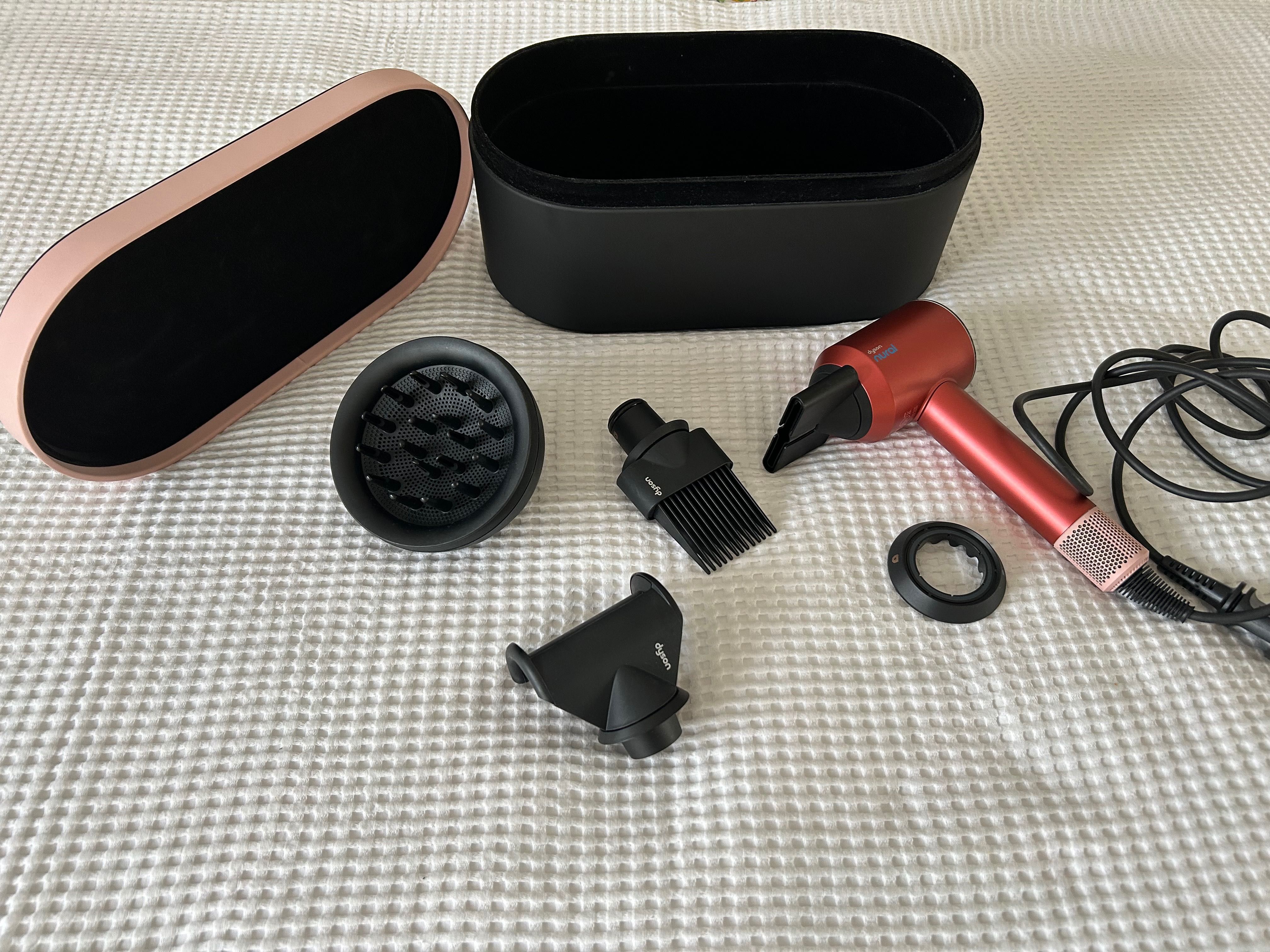 Suszarka DYSON Supersonic Nural Czerwono