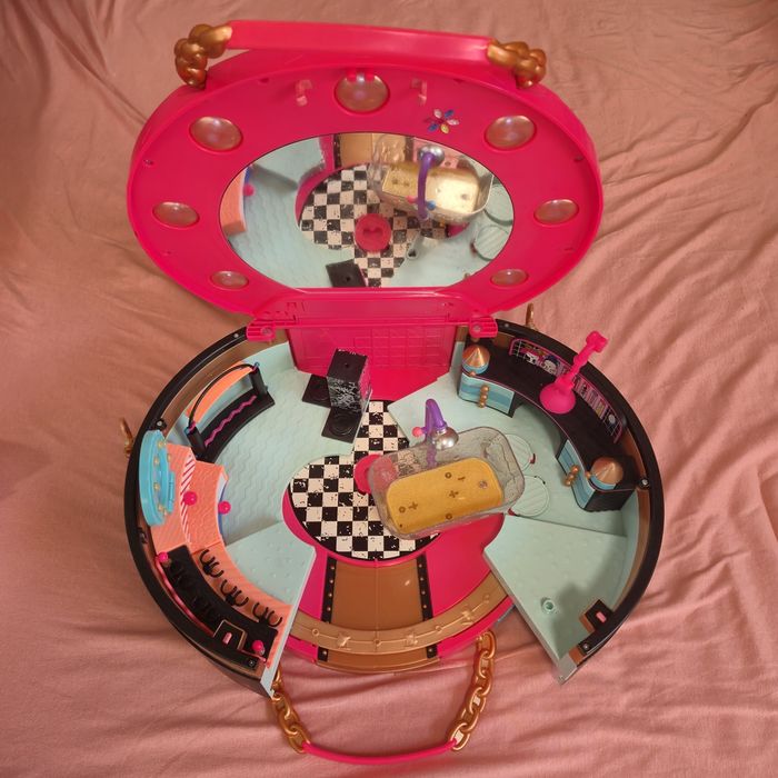 Салон краси Lol surprise,пилисос,мольберт,ходунці