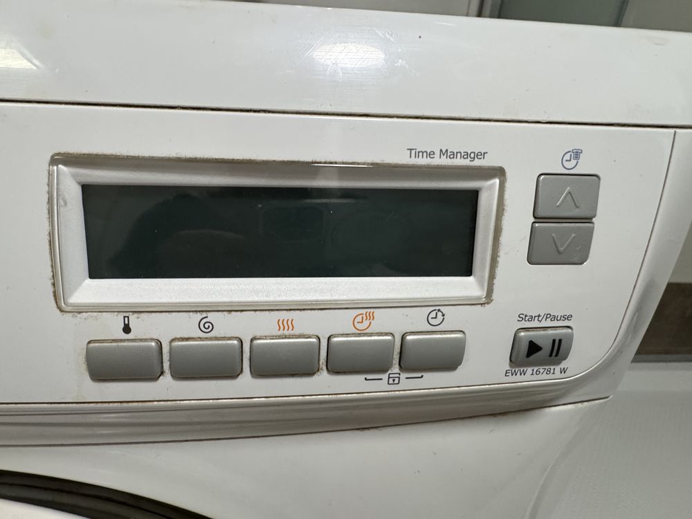 Пральна машина із сушаркою ELECTROLUX EWW 16781 W