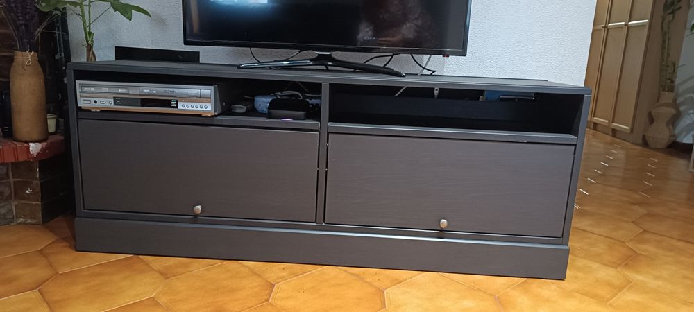 Móvel de TV em pinho