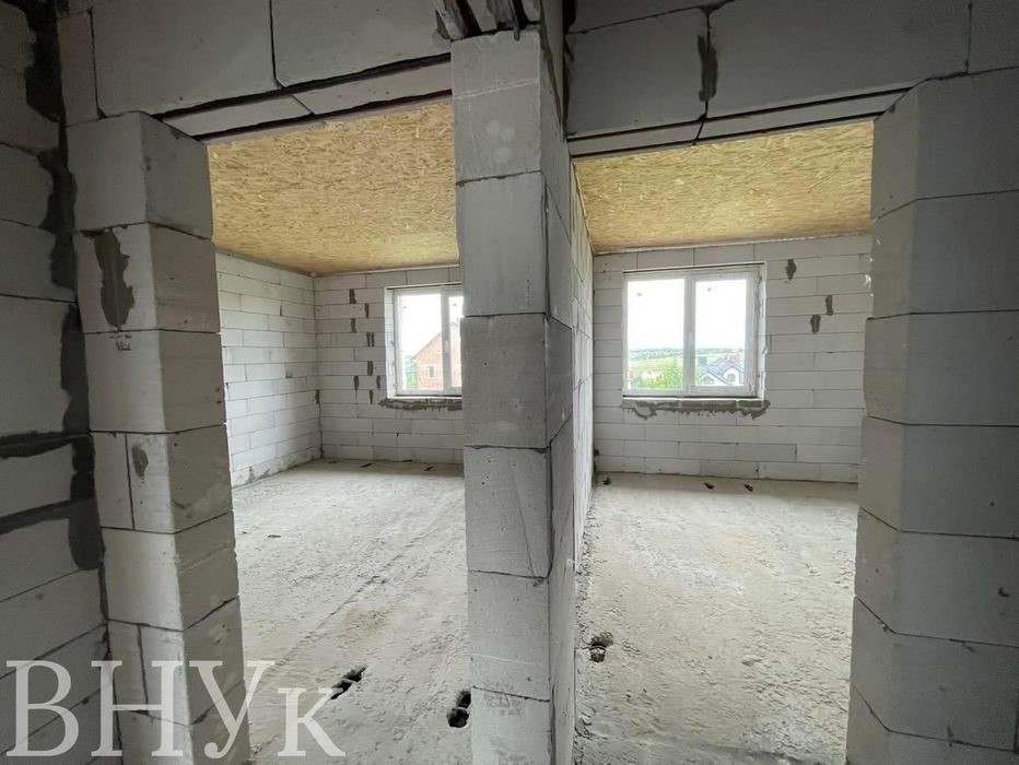 Продається котедж неподалік Тернополя