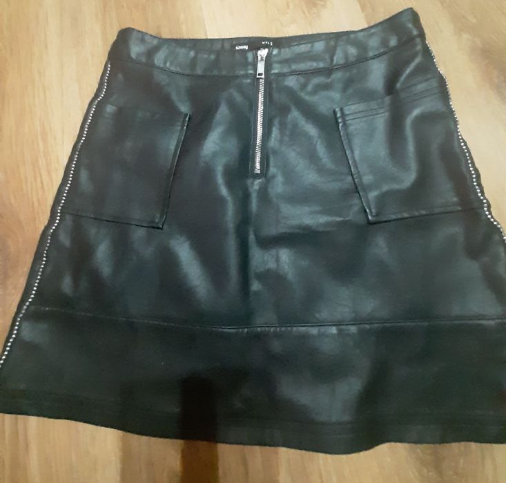 Spódniczka że skórki