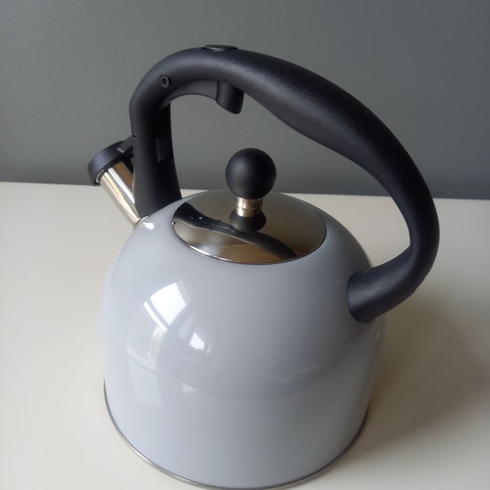 Czajnik tradycyjny szaro/srebrny połysk stał nierdzewna 2,5l gaz induk