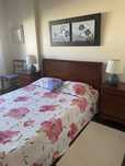 Quarto de casal em madeira de cerejeira