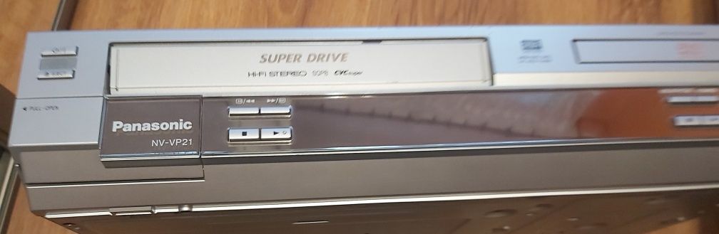 Sprzedam dvd -Magnetowid Panasonic