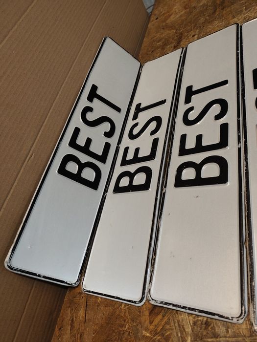 Tablica rejestracyjna BEST