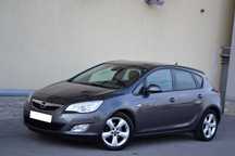 Opel Astra J 1.6 115KM**Navi**Klimatyzacja**Czujniki parkowania