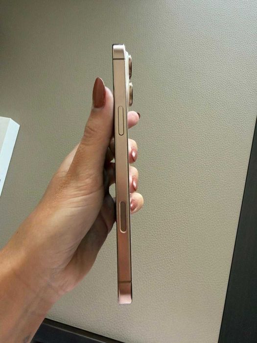 Iphone 16 PRO MAX 256 Gb Dourado