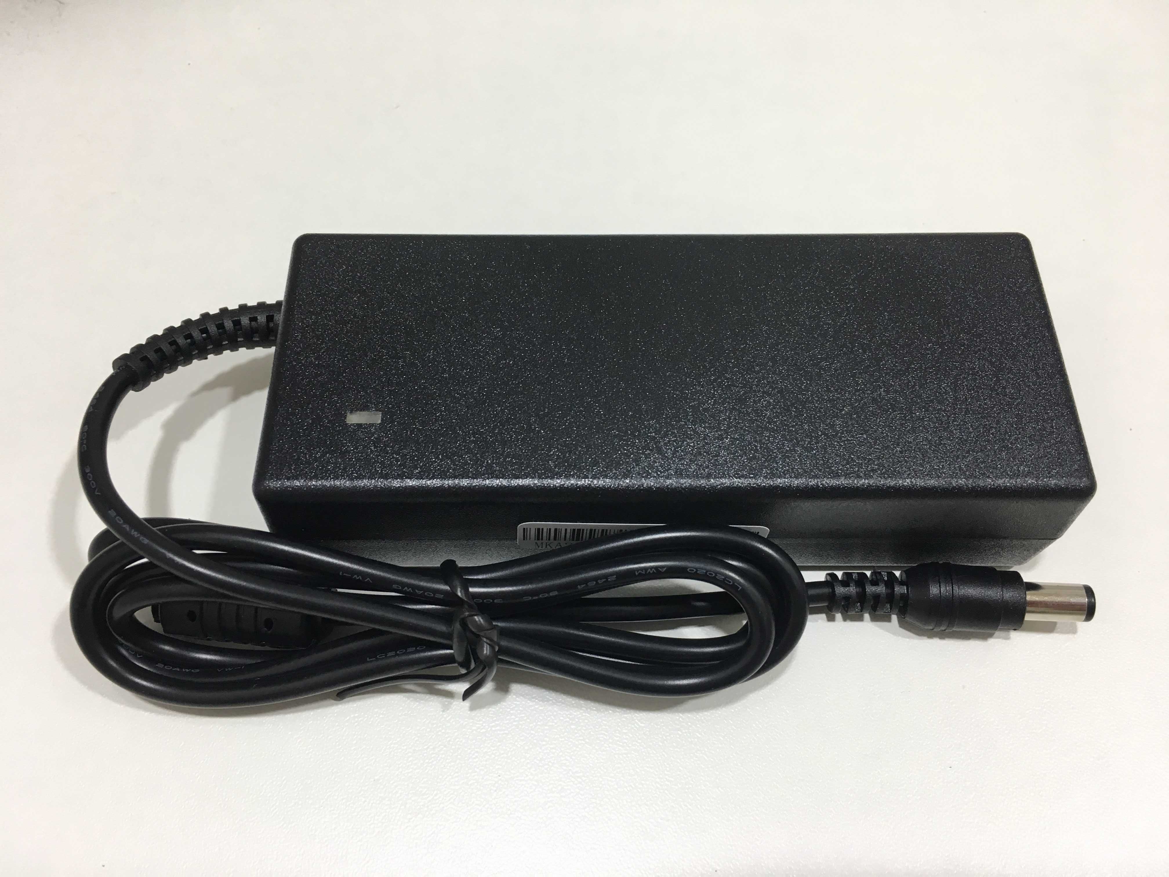 Зарядка ,блок питания для ноутбука Toshiba 15V5A 75W 6.3*3.0mm