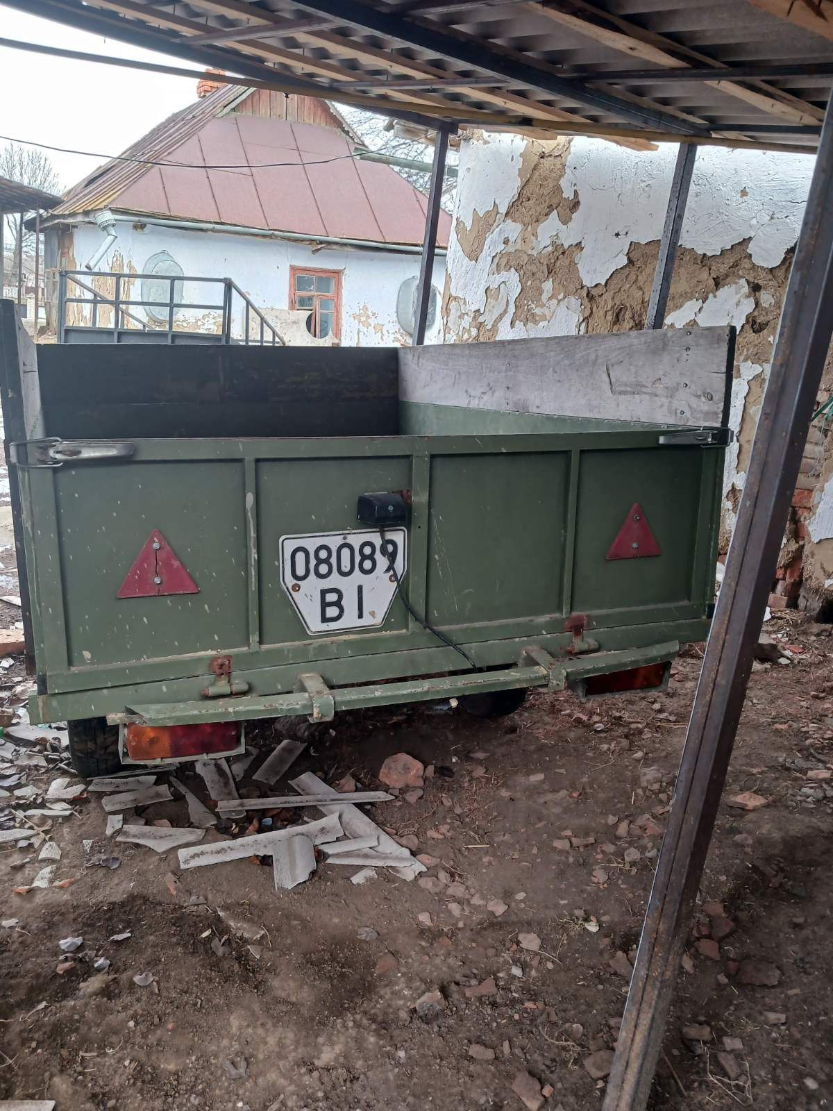 Стоїть без потреб