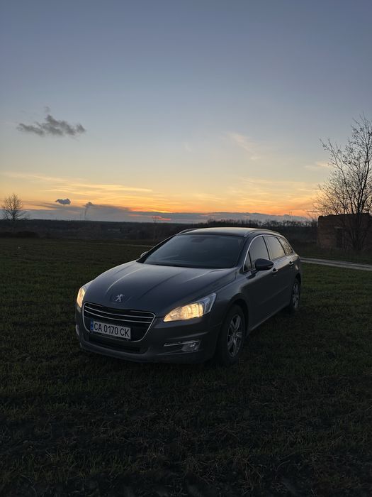 Peugeot 508 SW 2011