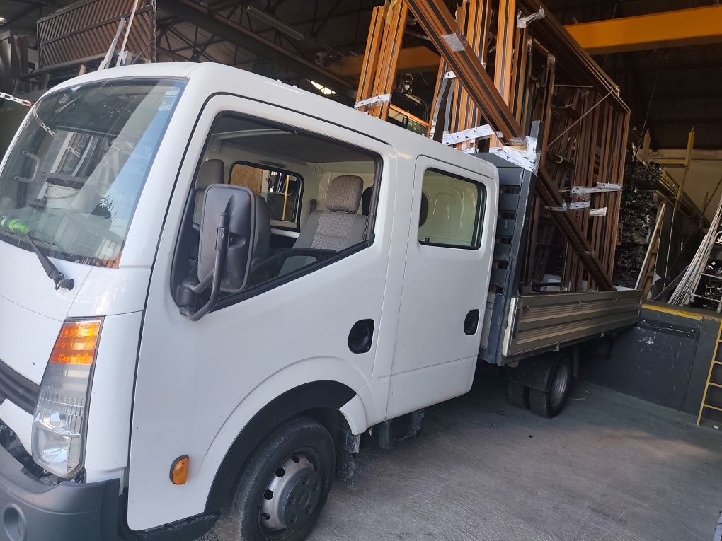 Nissan cabstar cabine dupla