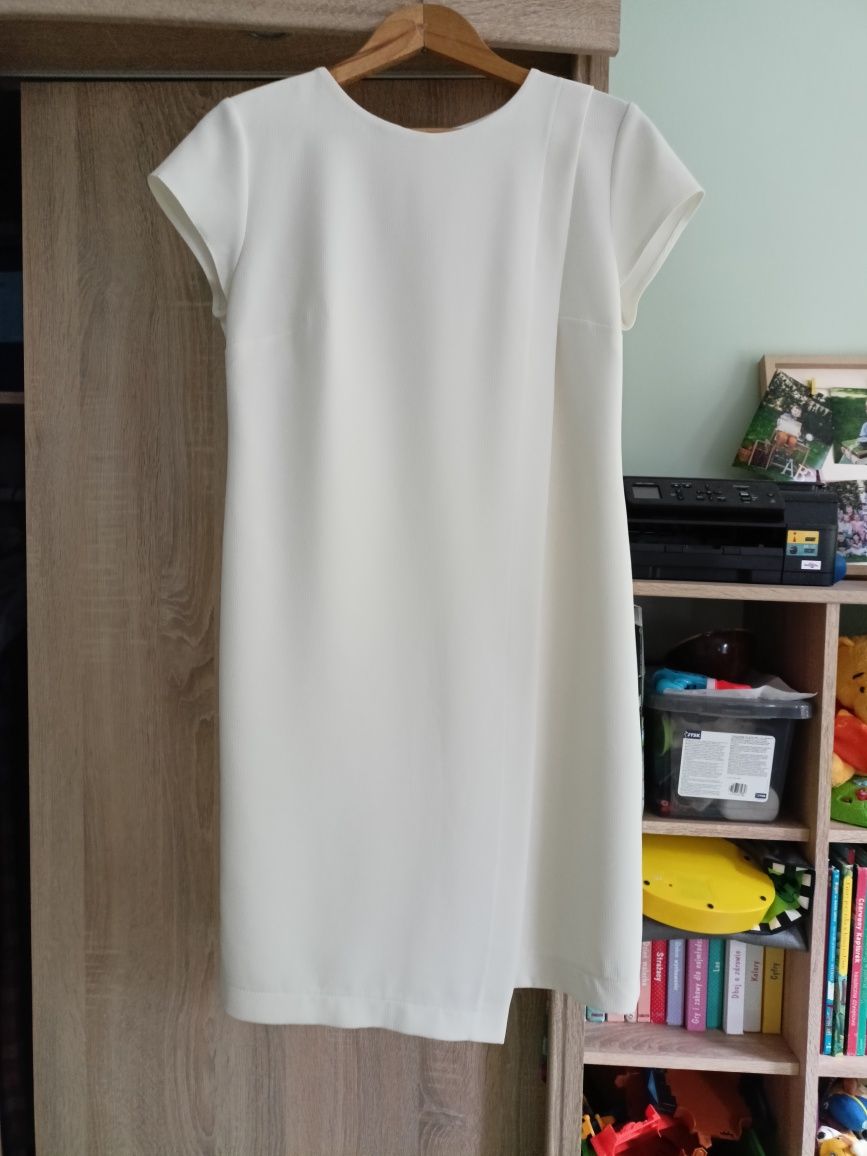 Sukienka biała ołówkowa z rozcięciem 38 M