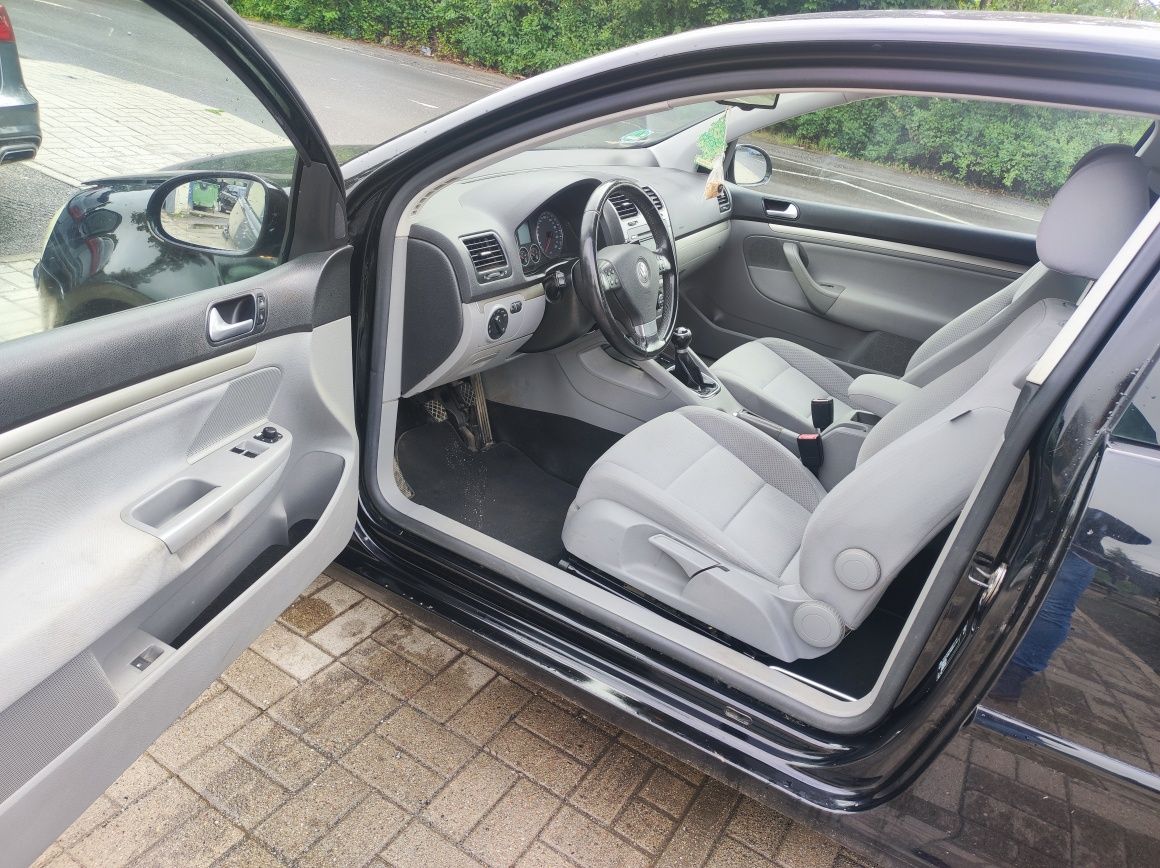 VW Golf 5 V 1.6 MPI 75kw 07r sprowadzony stan bdb wysylka oryginal
