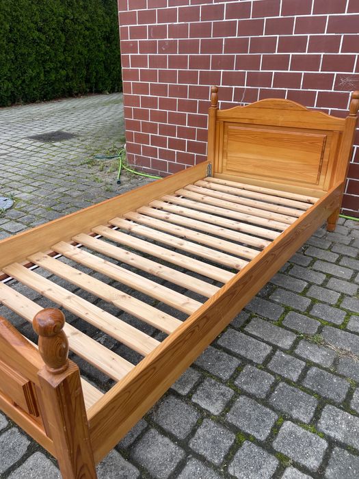 Łóżko drewniane sosnowe 90x200