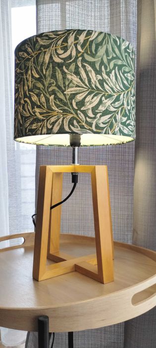 Lampa drewniana, nowoczesna, stołowa, wysokość 25cm