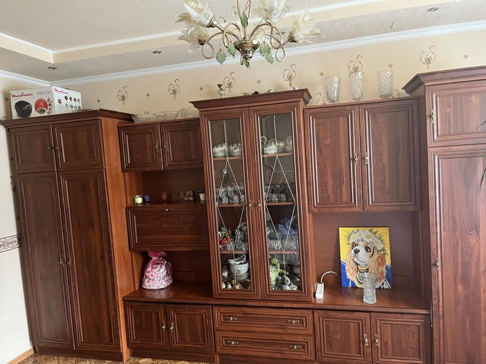 ТЕРМІНОВО! Класична стінка для вітальні.