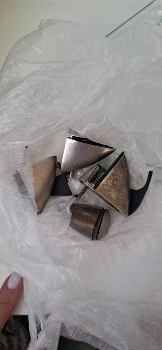 Скляні полиці на стіну